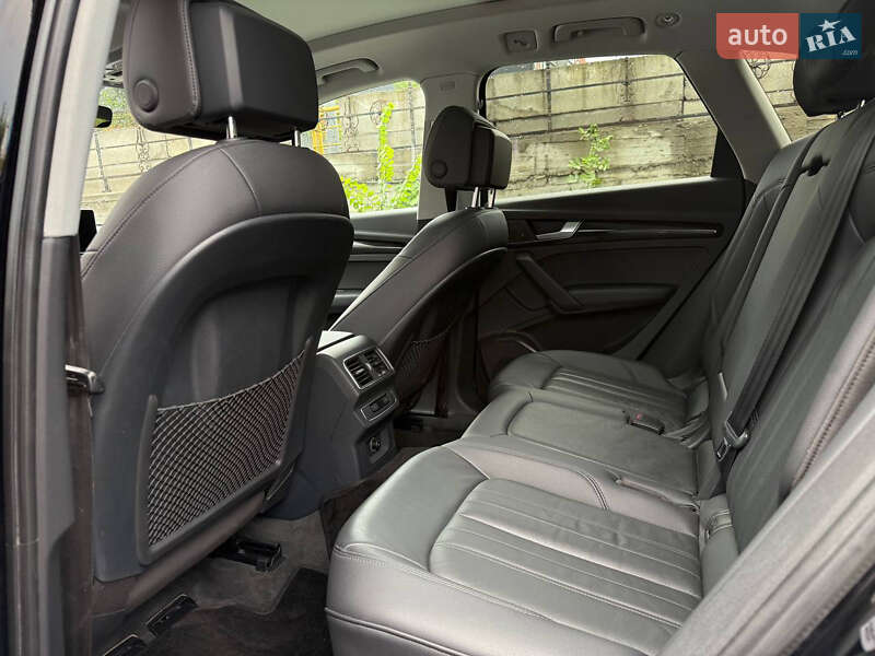 Позашляховик / Кросовер Audi Q5 2017 в Горішніх Плавнях