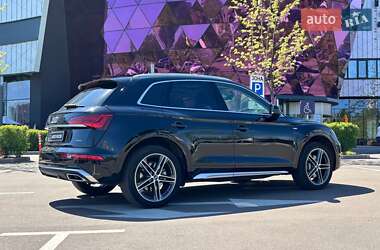 Позашляховик / Кросовер Audi Q5 2020 в 