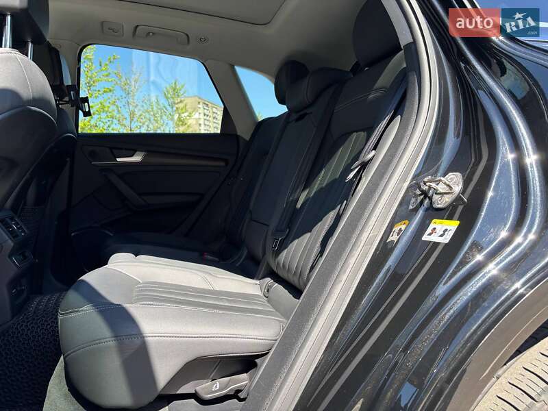 Внедорожник / Кроссовер Audi Q5 2020 в Киеве