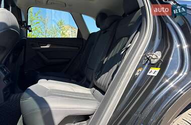 Позашляховик / Кросовер Audi Q5 2020 в 