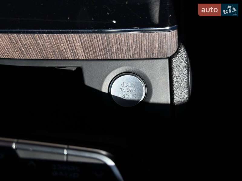 Внедорожник / Кроссовер Audi Q5 2020 в Киеве