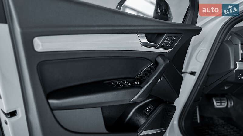 Позашляховик / Кросовер Audi Q5 2023 в Рівному