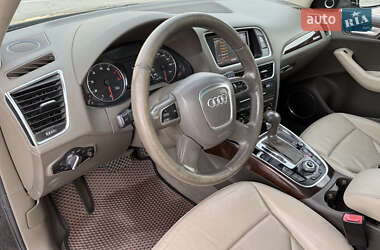 Позашляховик / Кросовер Audi Q5 2011 в 