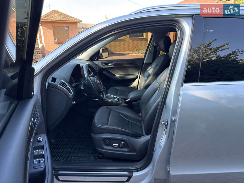 Внедорожник / Кроссовер Audi Q5 2012 в Мукачево