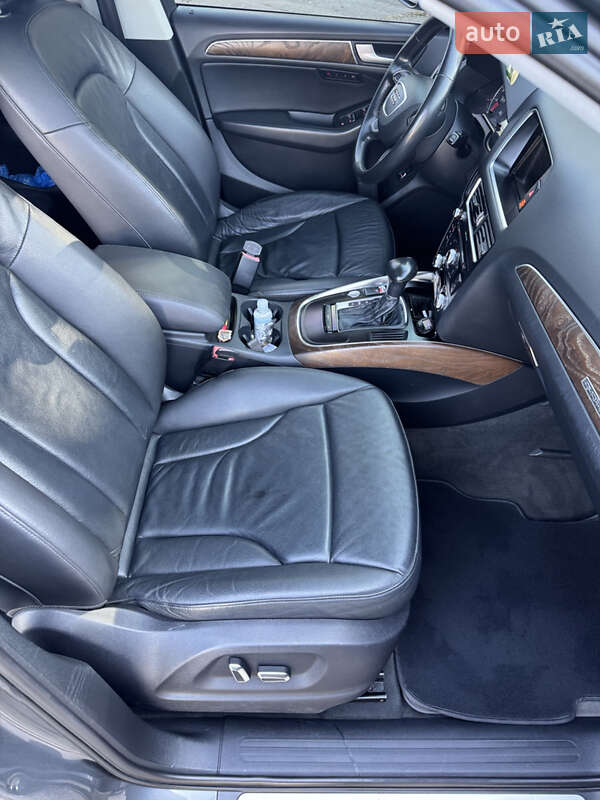 Внедорожник / Кроссовер Audi Q5 2015 в Новоселице