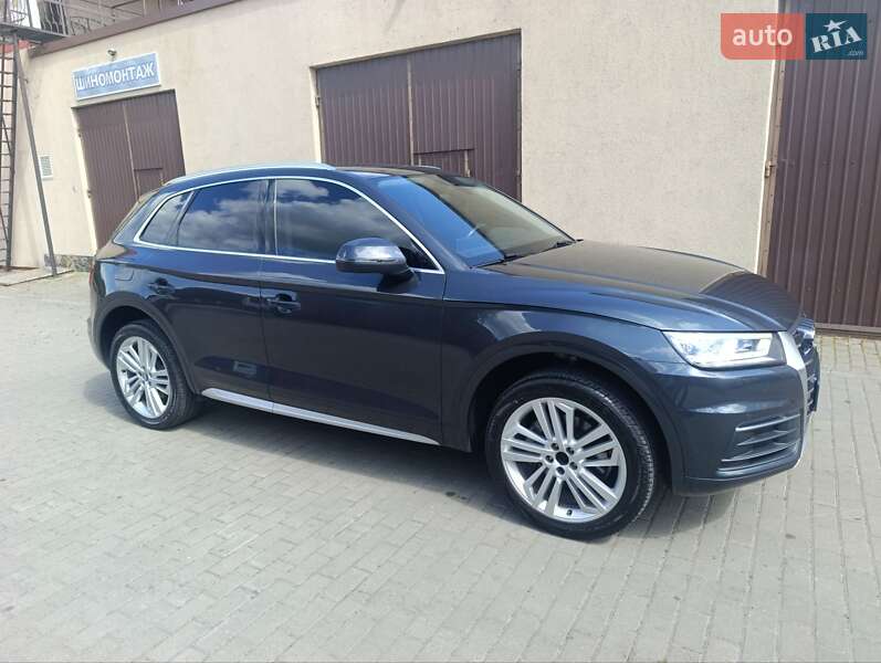 Позашляховик / Кросовер Audi Q5 2017 в Володимирі