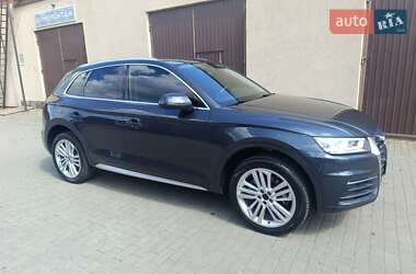 Внедорожник / Кроссовер Audi Q5 2017 в 