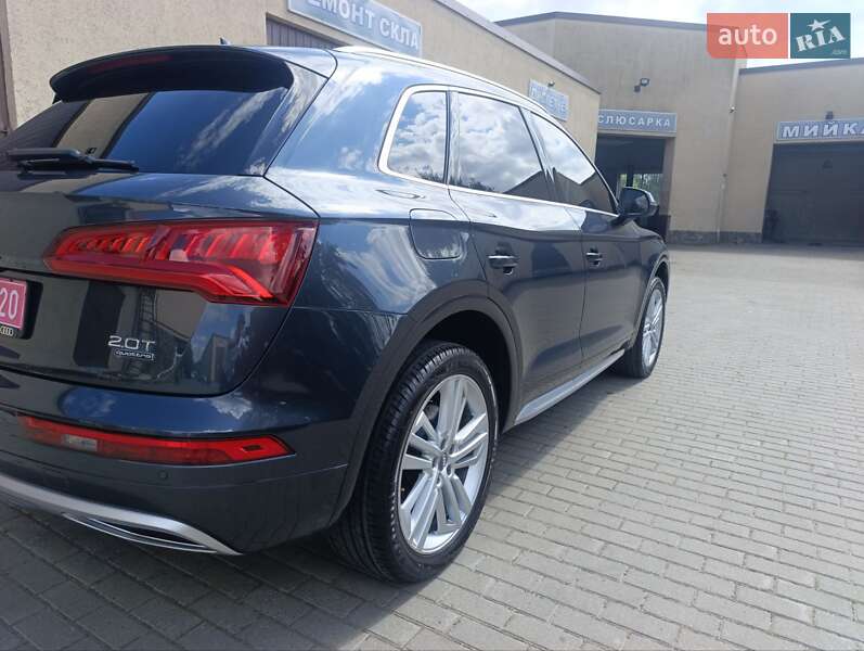 Позашляховик / Кросовер Audi Q5 2017 в Володимирі