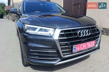 Внедорожник / Кроссовер Audi Q5 2017 в 