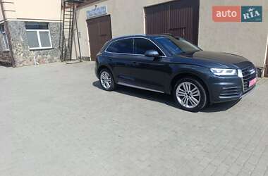 Внедорожник / Кроссовер Audi Q5 2017 в 