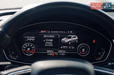 Внедорожник / Кроссовер Audi Q5 2017 в 
