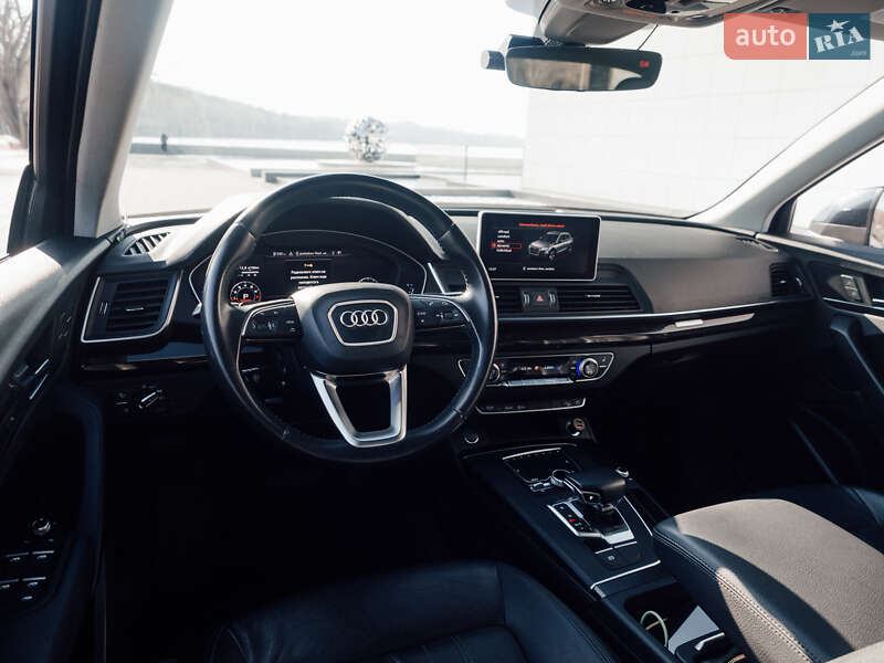 Внедорожник / Кроссовер Audi Q5 2017 в Кременчуге