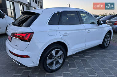 Позашляховик / Кросовер Audi Q5 2023 в 