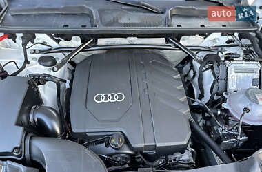 Позашляховик / Кросовер Audi Q5 2023 в 