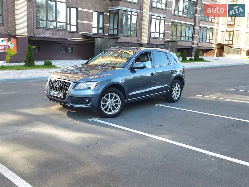 Внедорожник / Кроссовер Audi Q5 2012 в Чернигове
