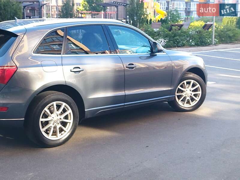 Внедорожник / Кроссовер Audi Q5 2012 в Чернигове