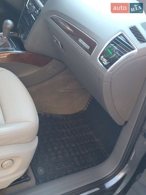 Внедорожник / Кроссовер Audi Q5 2012 в Чернигове