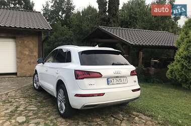 Внедорожник / Кроссовер Audi Q5 2018 в 
