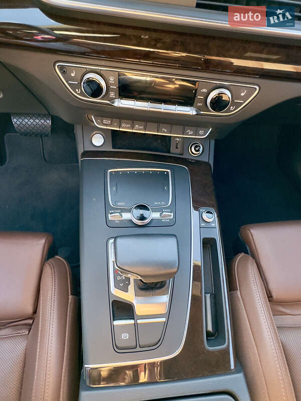 Внедорожник / Кроссовер Audi Q5 2018 в Львове фото 28 Внедорожник / Кроссовер Audi Q5 2018 в Львове