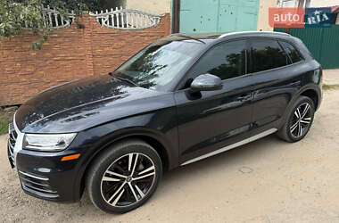 Внедорожник / Кроссовер Audi Q5 2017 в 