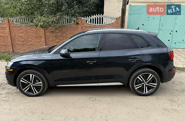 Внедорожник / Кроссовер Audi Q5 2017 в 