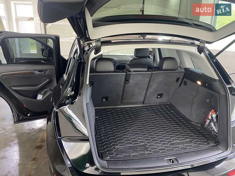 Внедорожник / Кроссовер Audi Q5 2016 в Кривом Роге