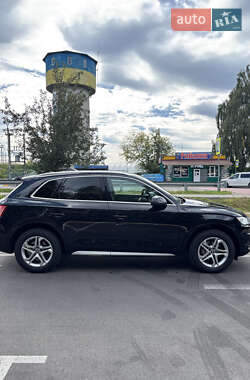 Внедорожник / Кроссовер Audi Q5 2018 в 
