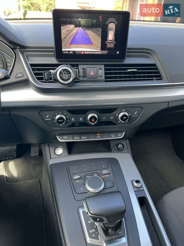 Позашляховик / Кросовер Audi Q5 2017 в Києві