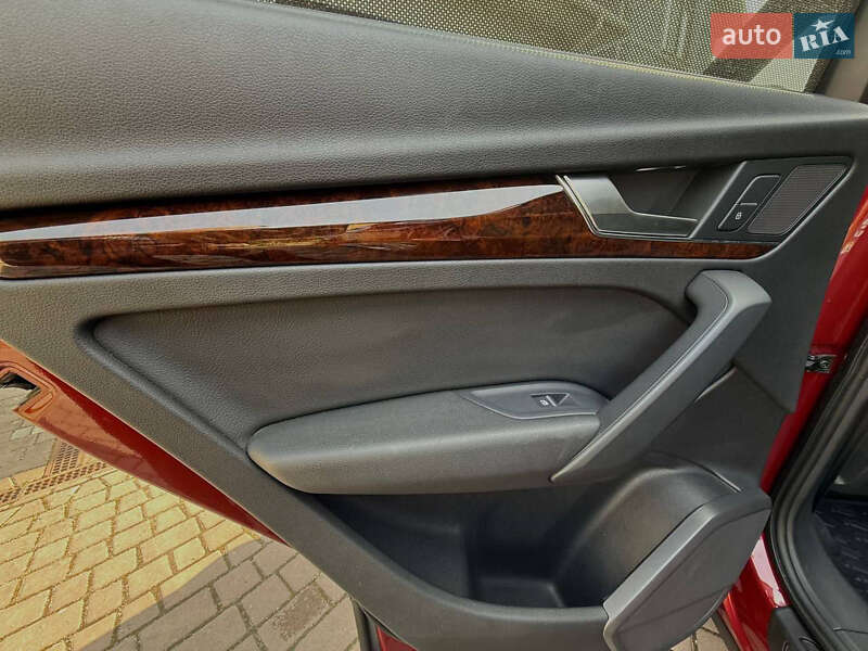 Внедорожник / Кроссовер Audi Q5 2017 в Запорожье