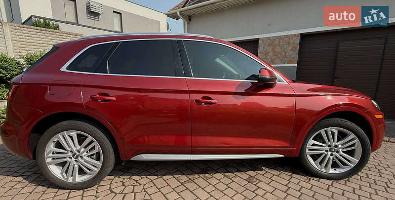 Внедорожник / Кроссовер Audi Q5 2017 в Запорожье