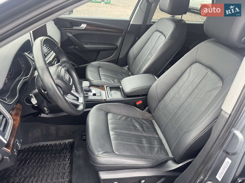 Внедорожник / Кроссовер Audi Q5 2018 в Луцке