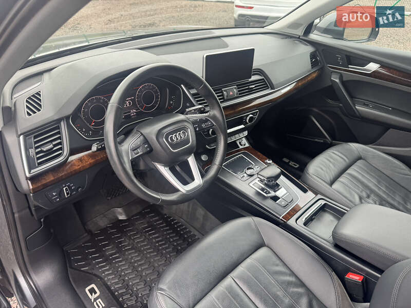 Внедорожник / Кроссовер Audi Q5 2018 в Луцке