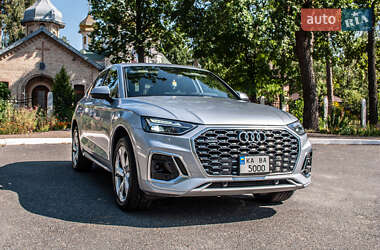 Внедорожник / Кроссовер Audi Q5 2022 в 