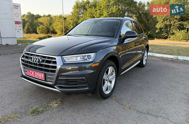 Позашляховик / Кросовер Audi Q5 2018 в 