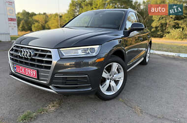 Внедорожник / Кроссовер Audi Q5 2018 в Ровно