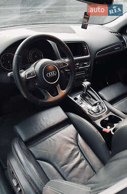 Позашляховик / Кросовер Audi Q5 2013 в 