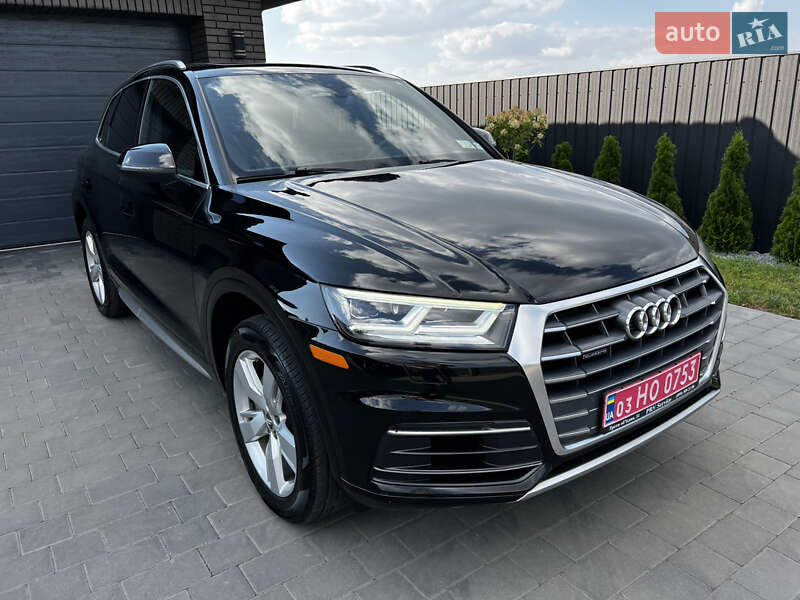 Позашляховик / Кросовер Audi Q5 2018 в Луцьку