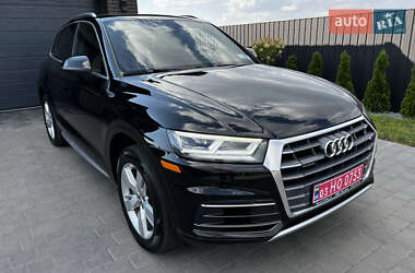 Внедорожник / Кроссовер Audi Q5 2018 в 