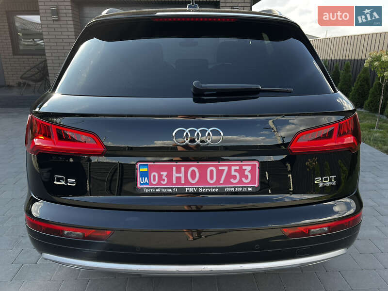 Позашляховик / Кросовер Audi Q5 2018 в Луцьку