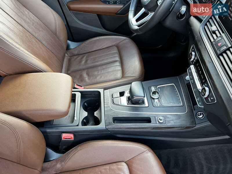 Позашляховик / Кросовер Audi Q5 2018 в Луцьку