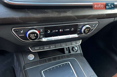 Внедорожник / Кроссовер Audi Q5 2018 в 