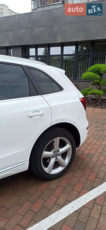 Внедорожник / Кроссовер Audi Q5 2012 в Киеве