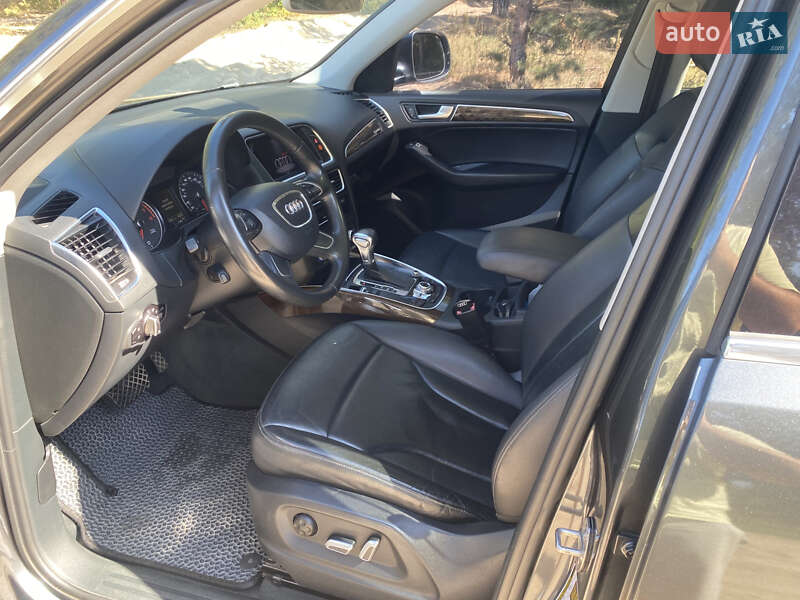 Внедорожник / Кроссовер Audi Q5 2016 в Тараще