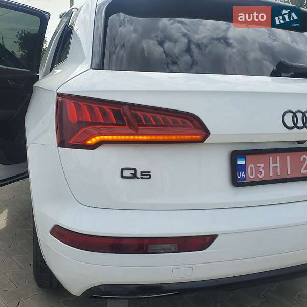 Внедорожник / Кроссовер Audi Q5 2017 в Луцке