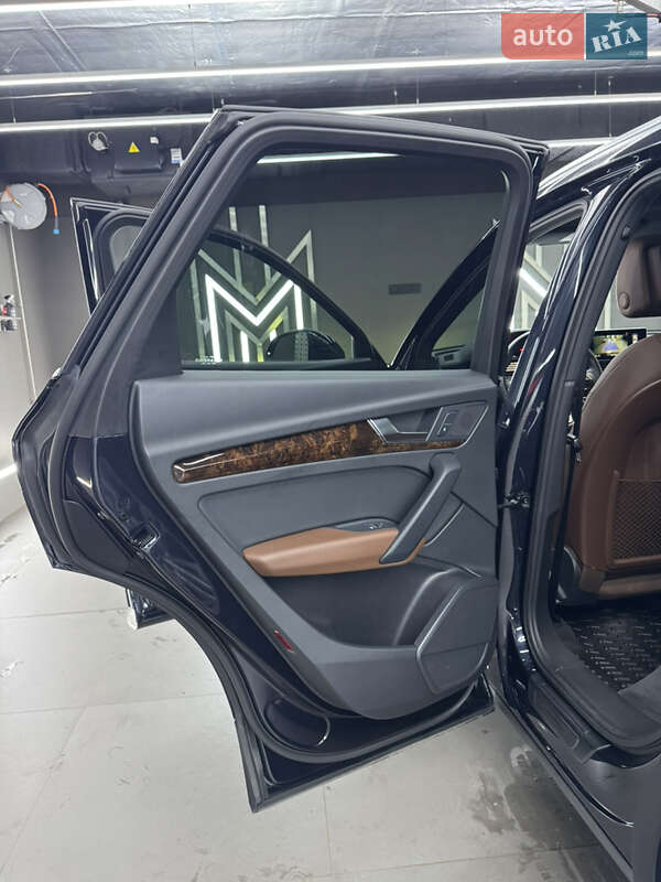 Внедорожник / Кроссовер Audi Q5 2018 в Ужгороде