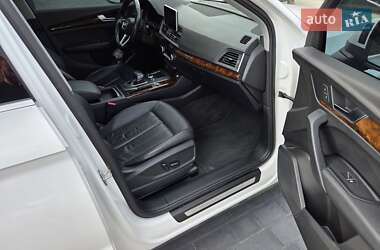 Внедорожник / Кроссовер Audi Q5 2018 в 