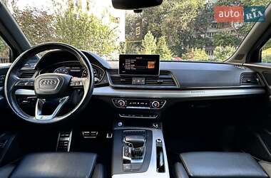 Внедорожник / Кроссовер Audi Q5 2017 в 