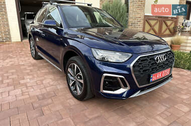 Позашляховик / Кросовер Audi Q5 2022 в Чернівцях