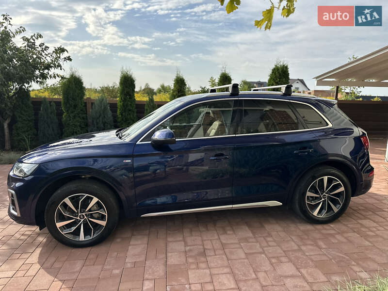 Внедорожник / Кроссовер Audi Q5 2022 в Черновцах