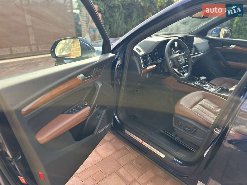 Внедорожник / Кроссовер Audi Q5 2022 в Черновцах